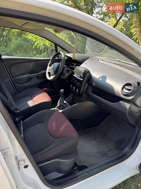 Хэтчбек Renault Clio 2013 в Киеве