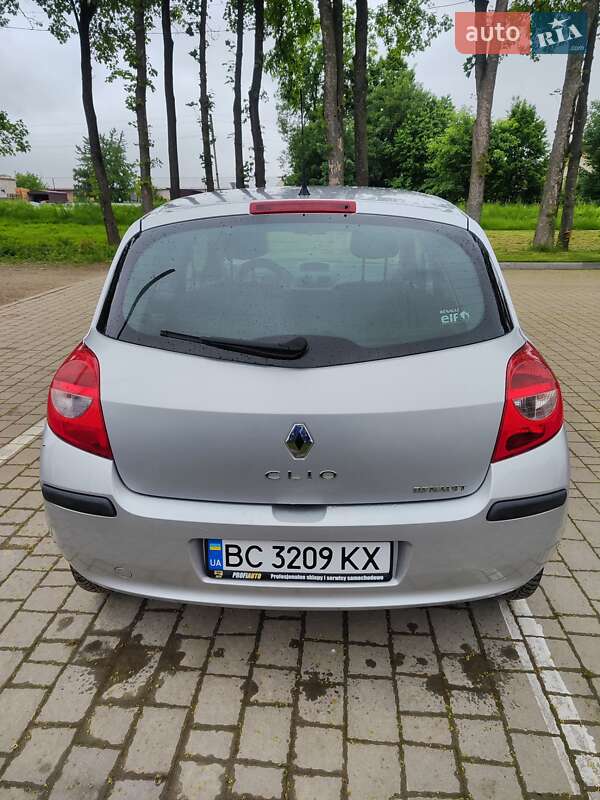 Хетчбек Renault Clio 2007 в Стрию