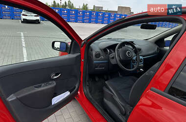 Хэтчбек Renault Clio 2008 в 