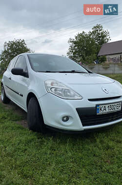 Хэтчбек Renault Clio 2012 в 