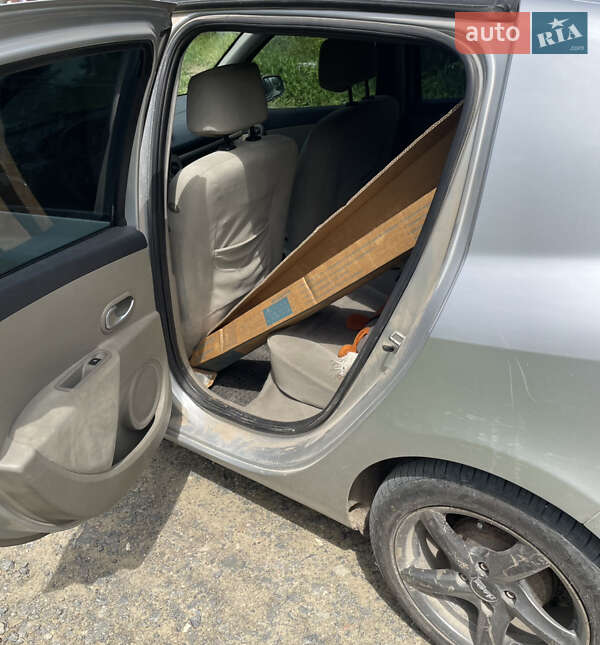 Хэтчбек Renault Clio 2007 в Ярмолинцах