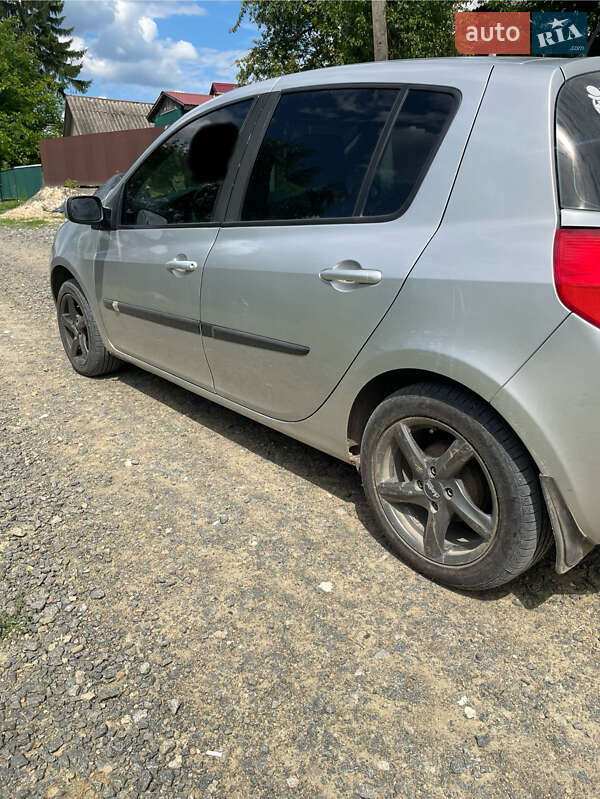 Хэтчбек Renault Clio 2007 в Ярмолинцах