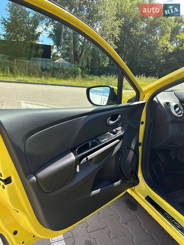 Хэтчбек Renault Clio 2012 в Чернигове