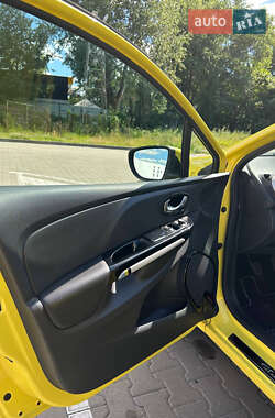 Хэтчбек Renault Clio 2012 в 