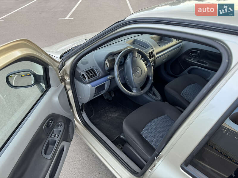 Седан Renault Clio 2008 в Киеве