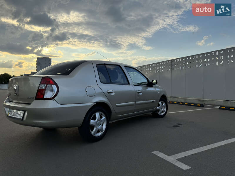 Седан Renault Clio 2008 в Киеве