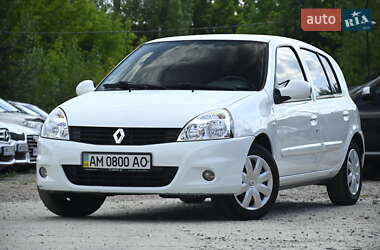 Хэтчбек Renault Clio 2010 в 