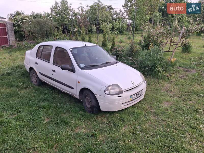 Хэтчбек Renault Clio 2001 в 