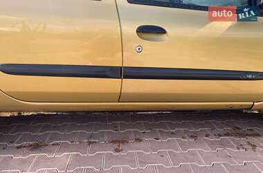 Хэтчбек Renault Clio 2001 в 