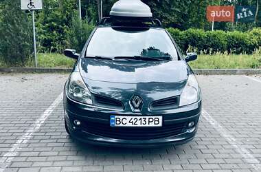 Хэтчбек Renault Clio 2006 в Львове