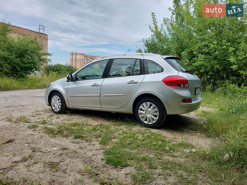 Універсал Renault Clio 2010 в Рівному