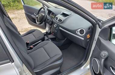 Универсал Renault Clio 2010 в 