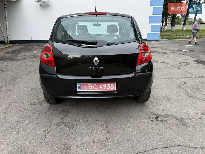 Хэтчбек Renault Clio 2007 в Полтаве