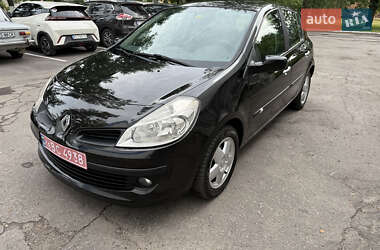 Хэтчбек Renault Clio 2007 в 