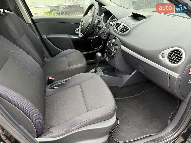 Хэтчбек Renault Clio 2007 в Полтаве