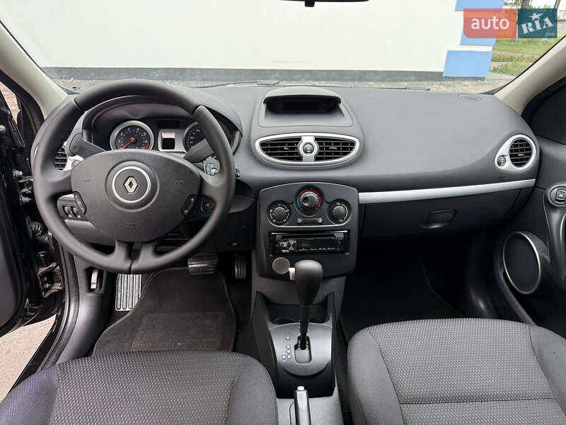 Хэтчбек Renault Clio 2007 в Полтаве