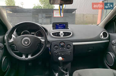 Универсал Renault Clio 2010 в 