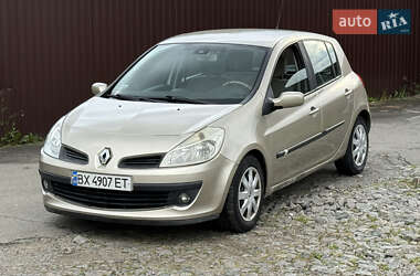 Хэтчбек Renault Clio 2007 в Шепетовке