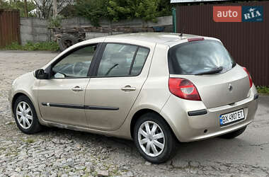 Хэтчбек Renault Clio 2007 в 