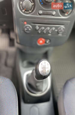 Универсал Renault Clio 2007 в 