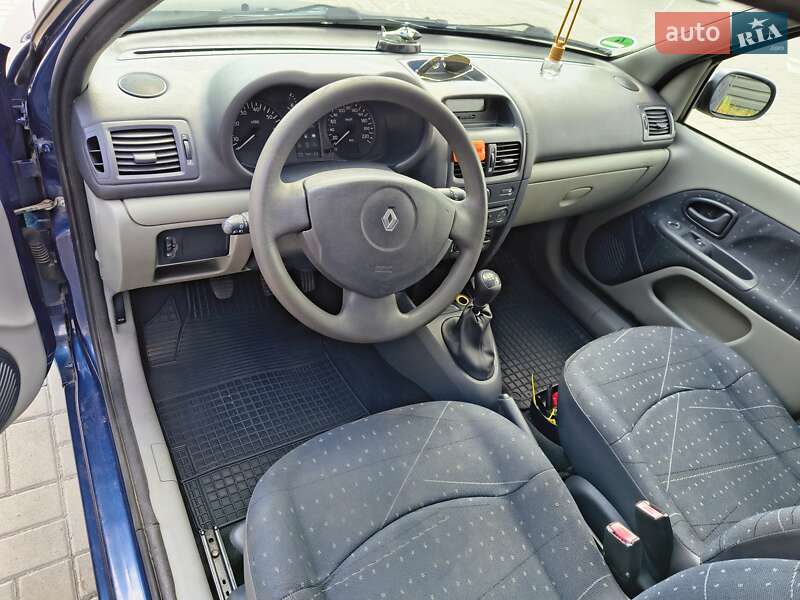 Хэтчбек Renault Clio 2003 в Черкассах фото 18 Хэтчбек Renault Clio 2003 в Черкассах