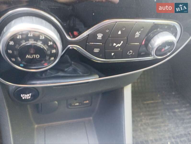 Универсал Renault Clio 2015 в Ровно