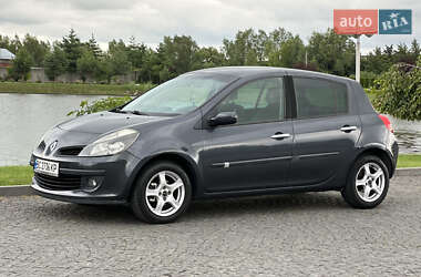 Хэтчбек Renault Clio 2007 в 