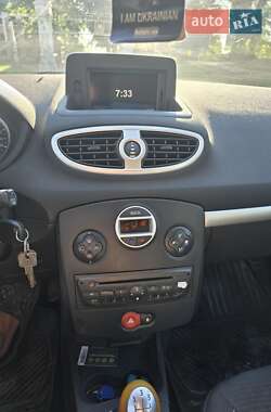 Универсал Renault Clio 2011 в 