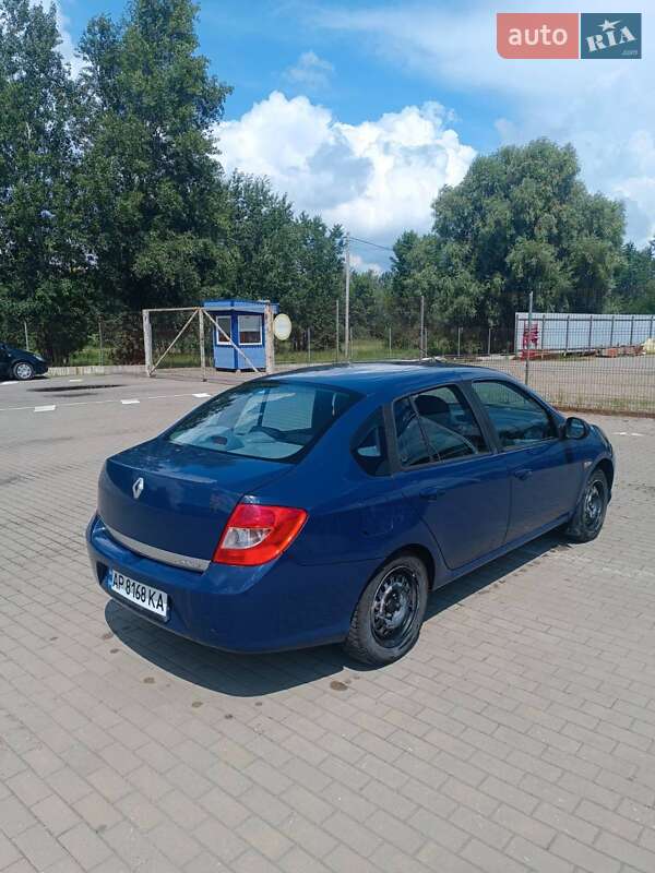 Седан Renault Clio 2010 в Сумах