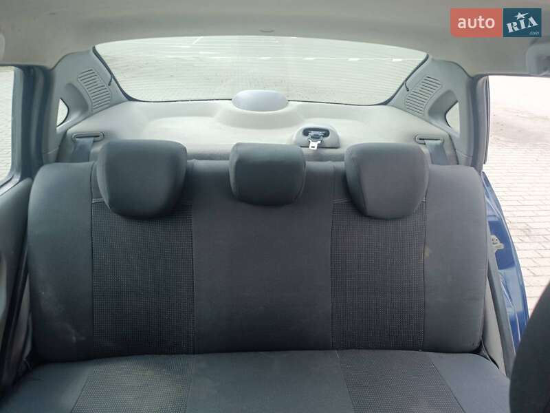 Седан Renault Clio 2010 в Сумах