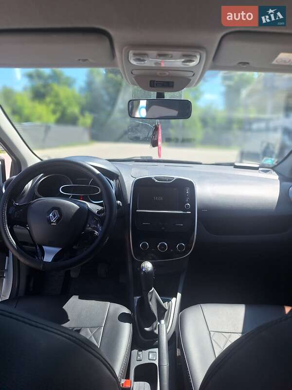Универсал Renault Clio 2015 в Ирпене