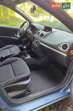 Универсал Renault Clio 2010 в Ровно