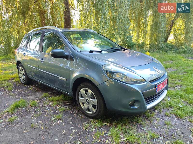 Универсал Renault Clio 2010 в Ровно фото 13 Универсал Renault Clio 2010 в Ровно