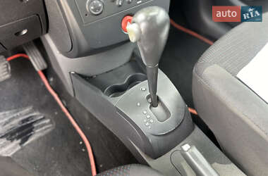 Хэтчбек Renault Clio 2007 в 