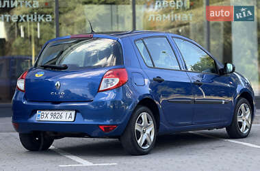 Хэтчбек Renault Clio 2009 в 