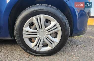 Хэтчбек Renault Clio 2006 в 
