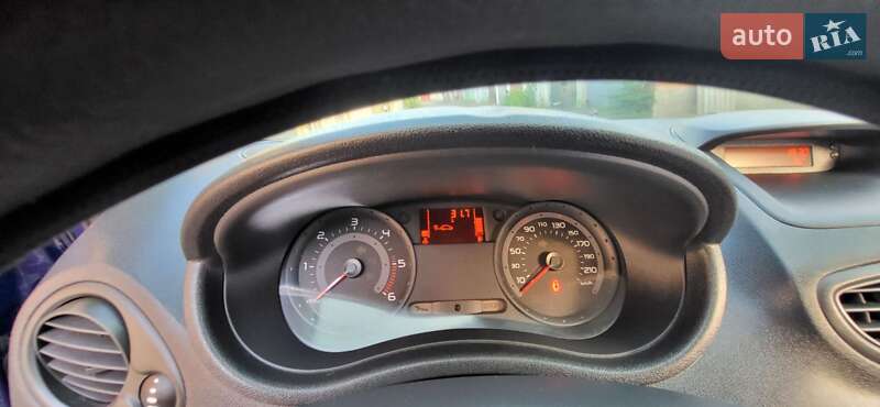 Хэтчбек Renault Clio 2006 в Николаеве фото 20 Хэтчбек Renault Clio 2006 в Николаеве