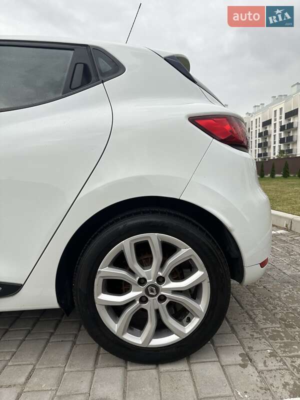 Хэтчбек Renault Clio 2016 в Львове