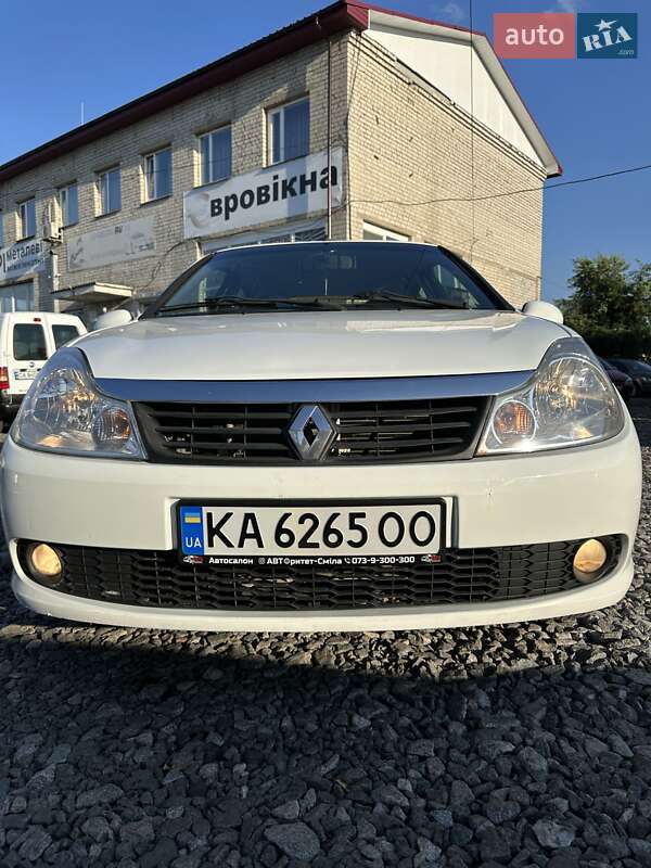 Седан Renault Clio 2010 в Смеле
