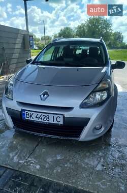 Универсал Renault Clio 2011 в 