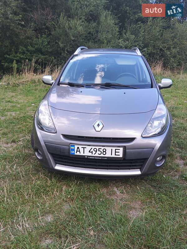 Универсал Renault Clio 2012 в Долине