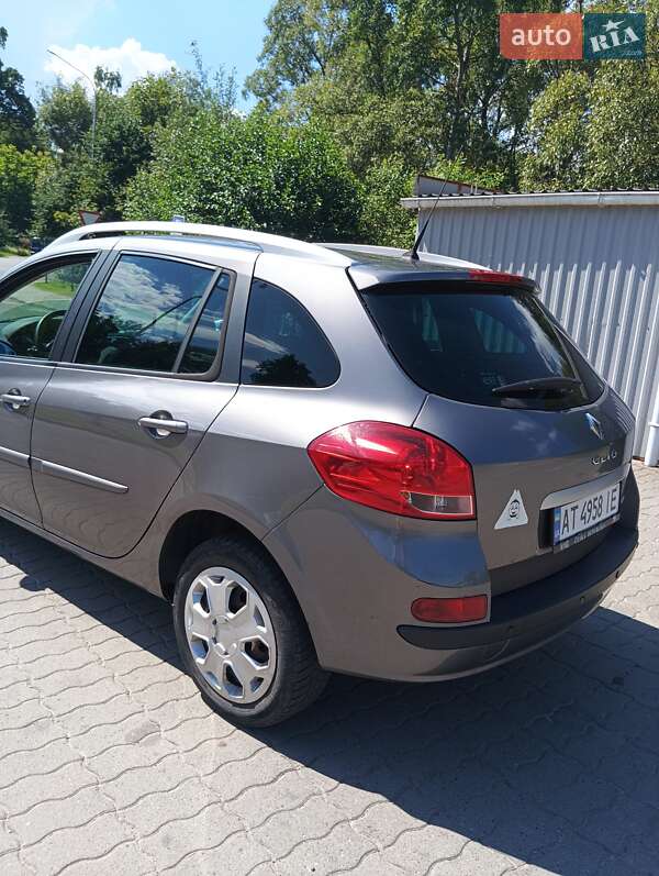 Универсал Renault Clio 2012 в Долине