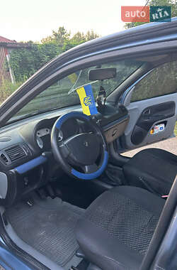 Седан Renault Clio 2007 в 