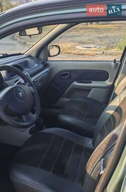 Седан Renault Clio 2005 в 