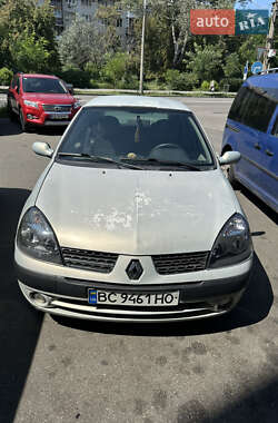Хэтчбек Renault Clio 2002 в Киеве