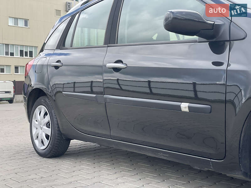 Хэтчбек Renault Clio 2008 в Луцке