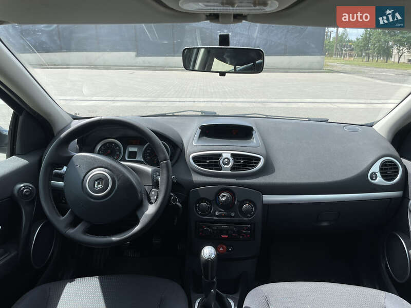 Хэтчбек Renault Clio 2008 в Луцке