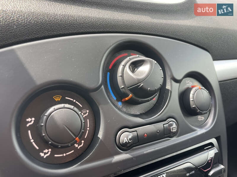 Хэтчбек Renault Clio 2008 в Луцке