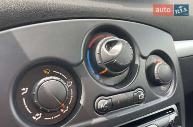 Хэтчбек Renault Clio 2008 в 