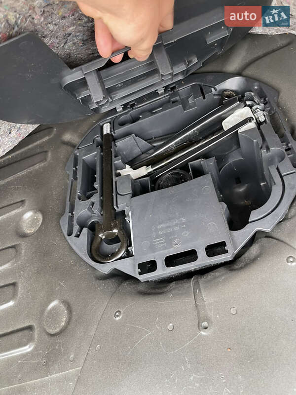 Хэтчбек Renault Clio 2008 в Луцке